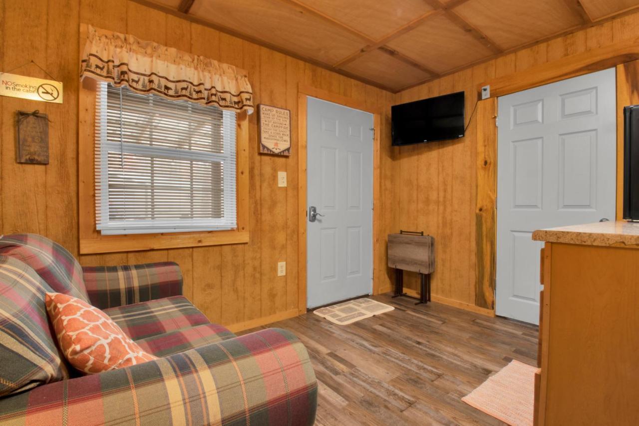 Arrow Creek Camp And Cabins Гатлинбург Экстерьер фото